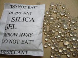 Bag and beads of Silica
