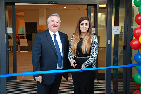 University Vice-Chancellor, Professor Bob Cryan, with President of the Huddersfield Students’ Union Nosheen Dad