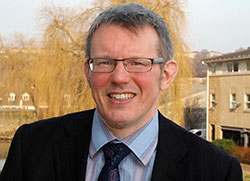 Dr Duncan Gill