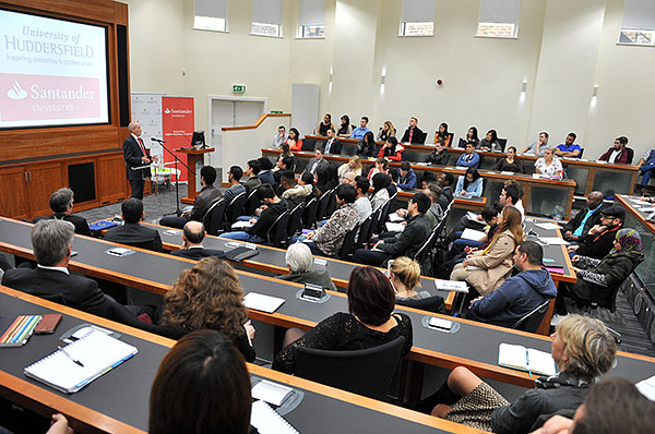 Santander’s Head of UK Banking gives guest lecture