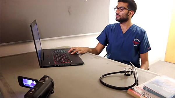 Virtual training aids doctors with their communication skills